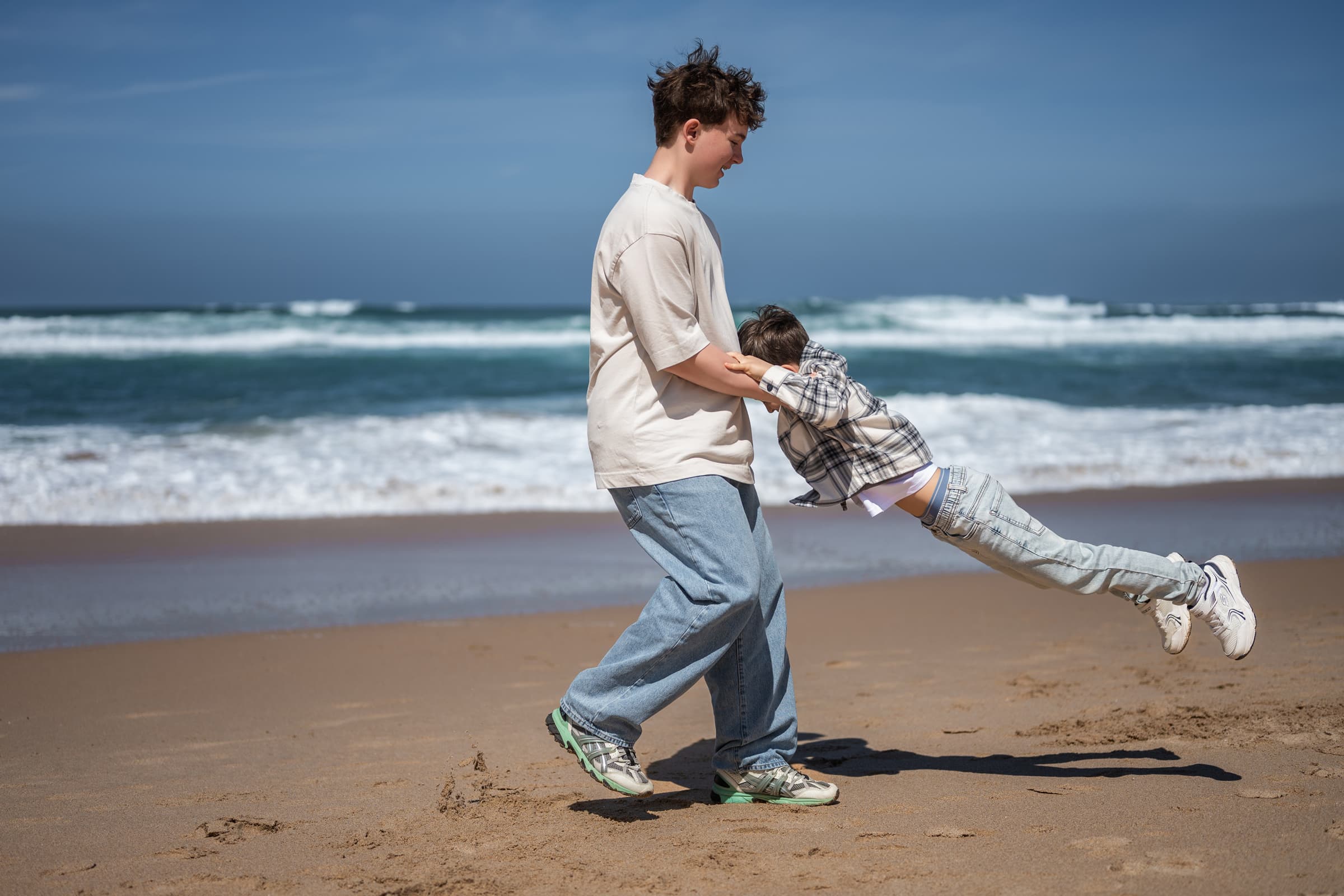 A Family Photoshoot with Teenagers at Guincho Beach, near Cascais. Photo 131820 (2026-07-16 10:31:17)