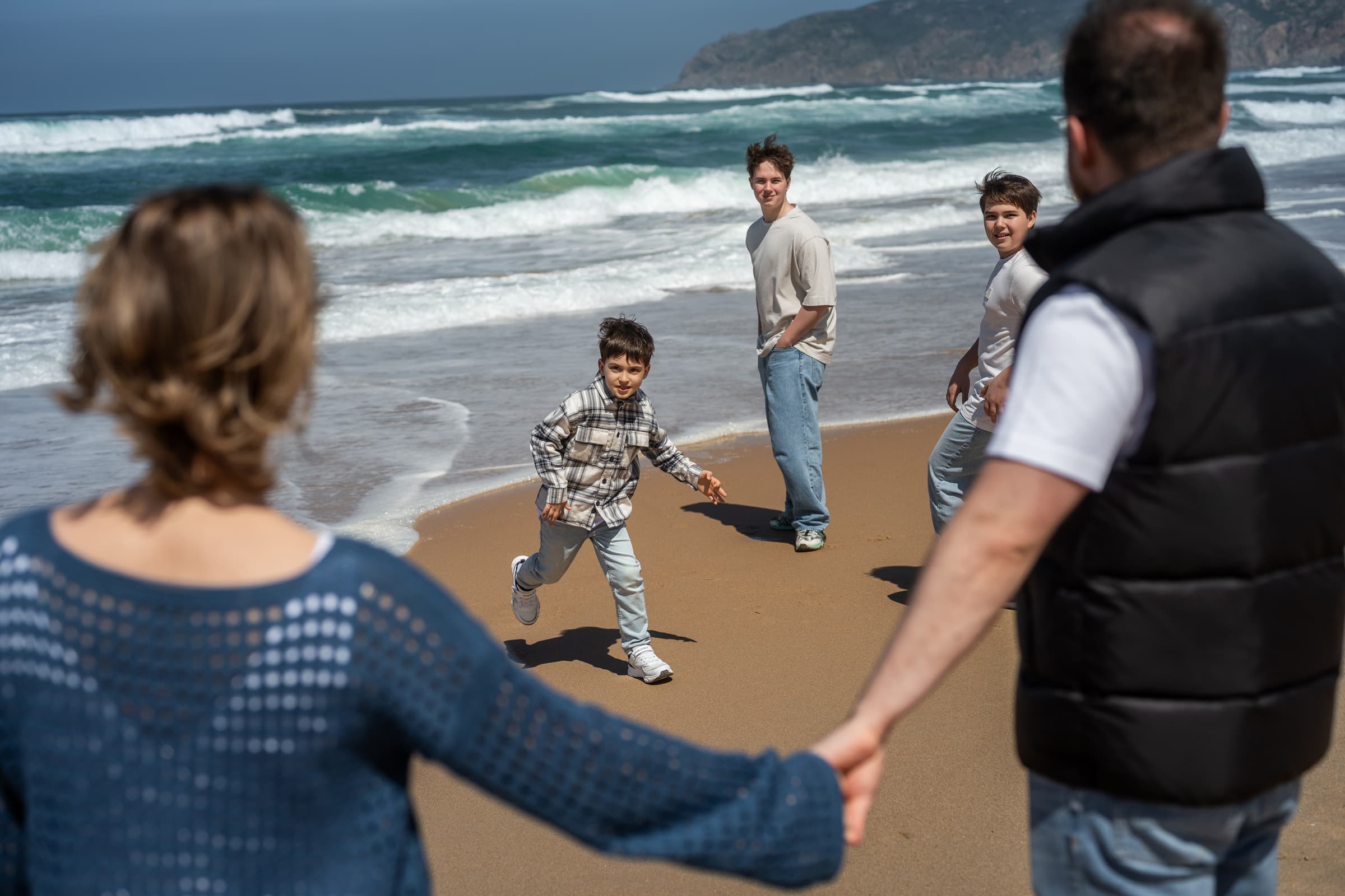 A Family Photoshoot with Teenagers at Guincho Beach, near Cascais. Photo 131832 (2026-07-16 10:31:28)