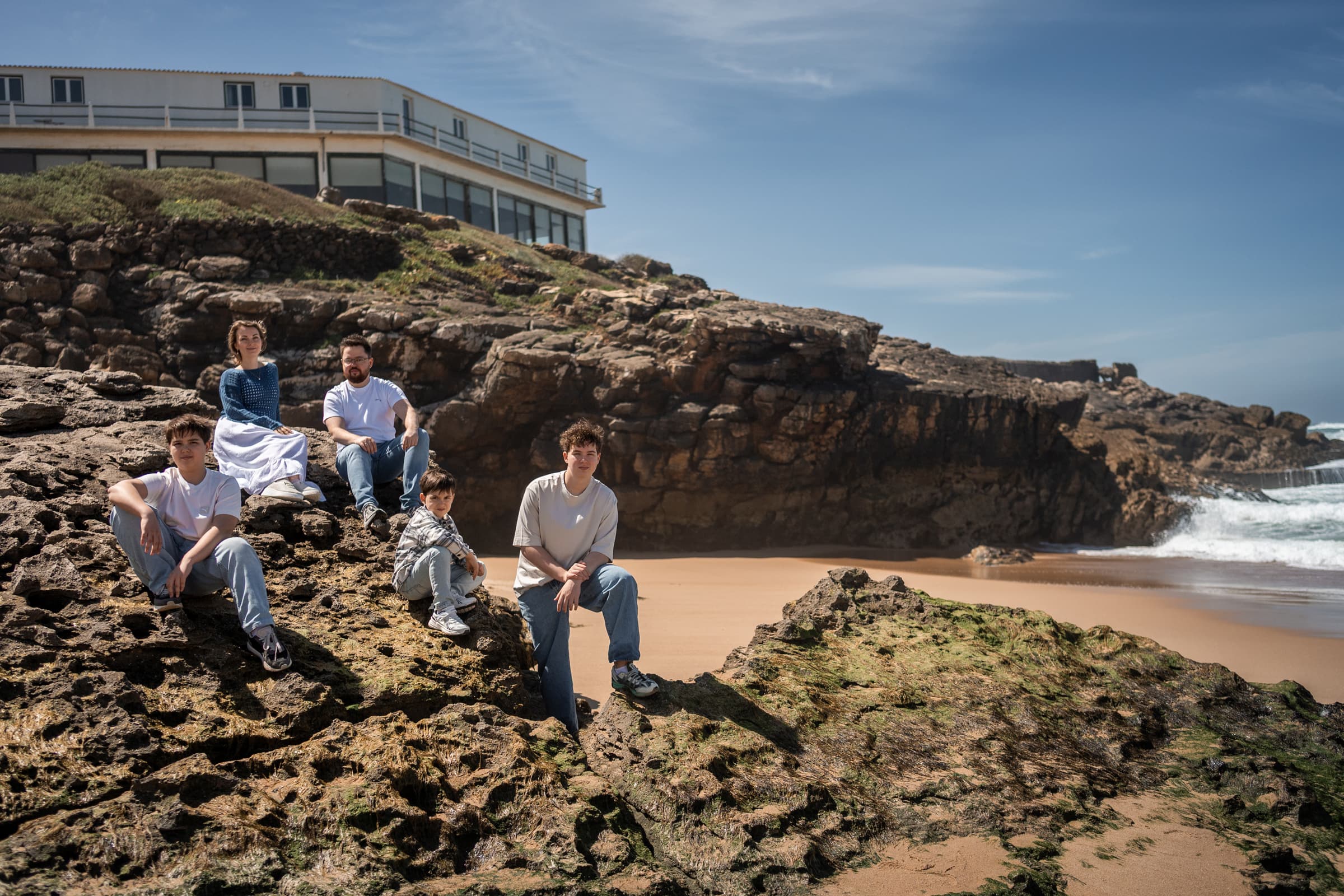 A Family Photoshoot with Teenagers at Guincho Beach, near Cascais. Photo 131844 (2026-07-16 10:32:16)
