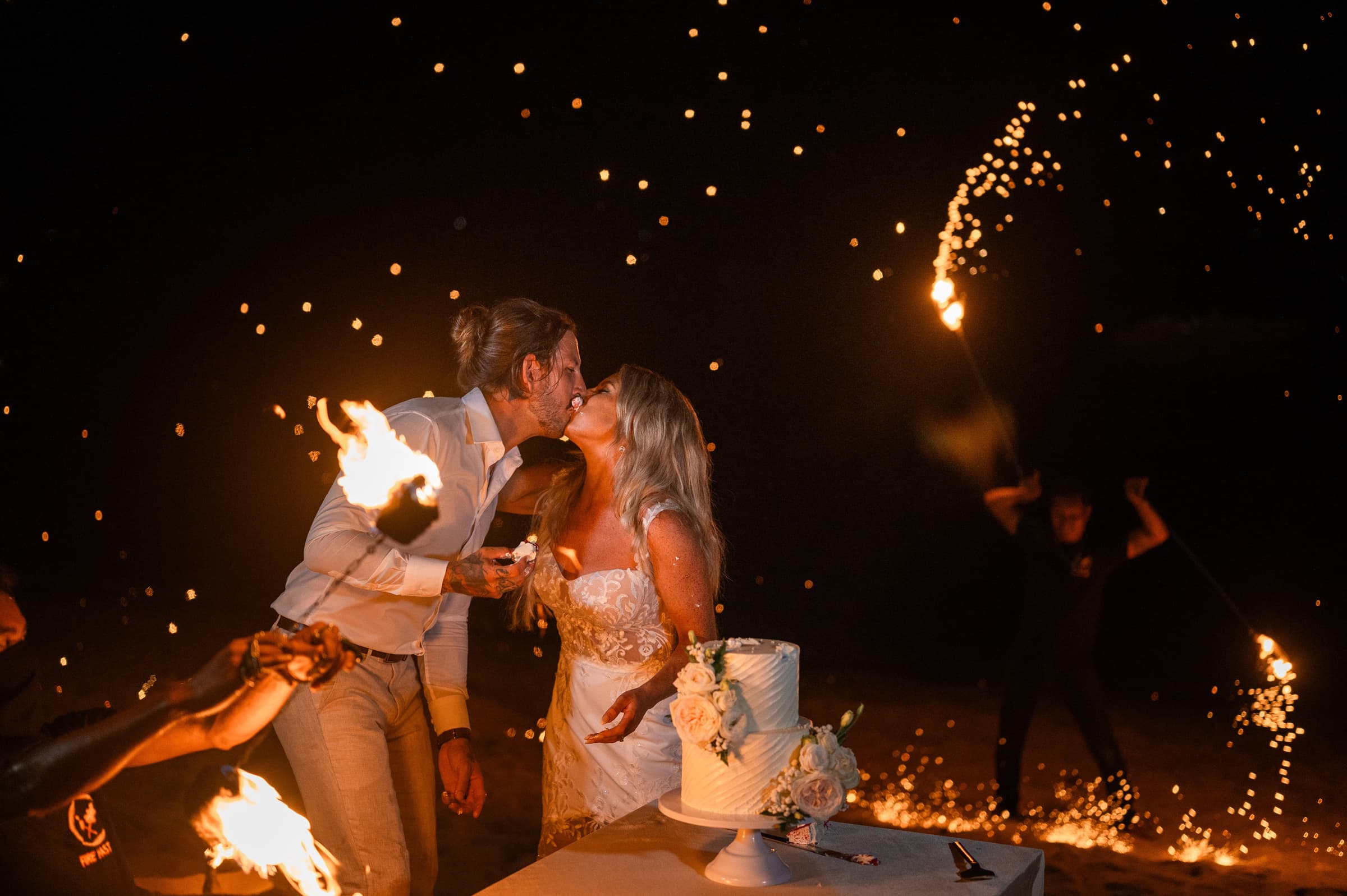 Kimberley & Cory Destination Wedding on the beach. Photo 132390 (2026-07-16 23:32:16)