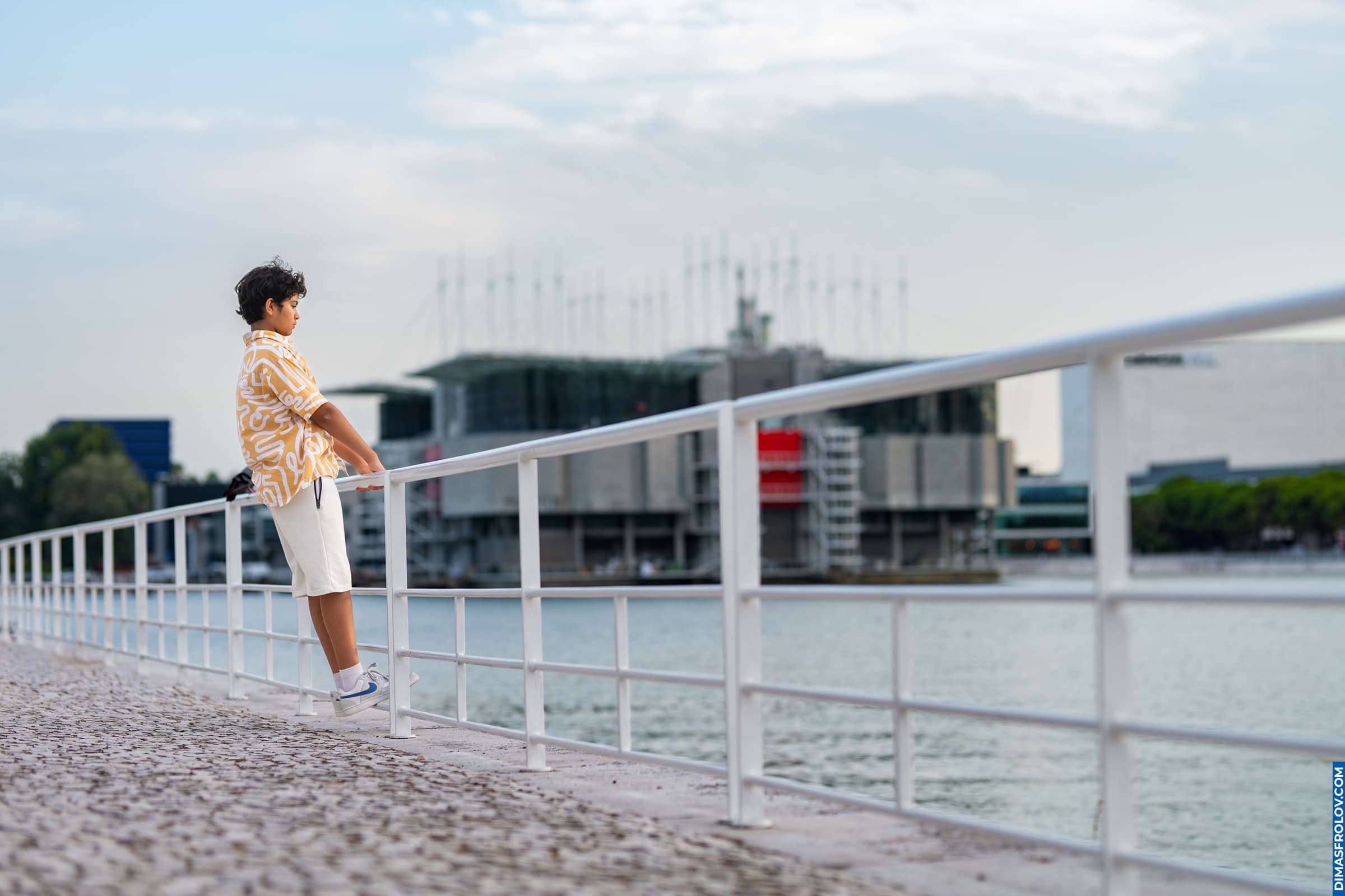 ถ่ายภาพพอร์ตเทรตนักเต้นวัยรุ่นที่ลิสบอน: อายัน ณ สวนปาร์เกดัชนาซอยช์. บาทต่อภาพ 133406 (2026-09-13 13:49:19)