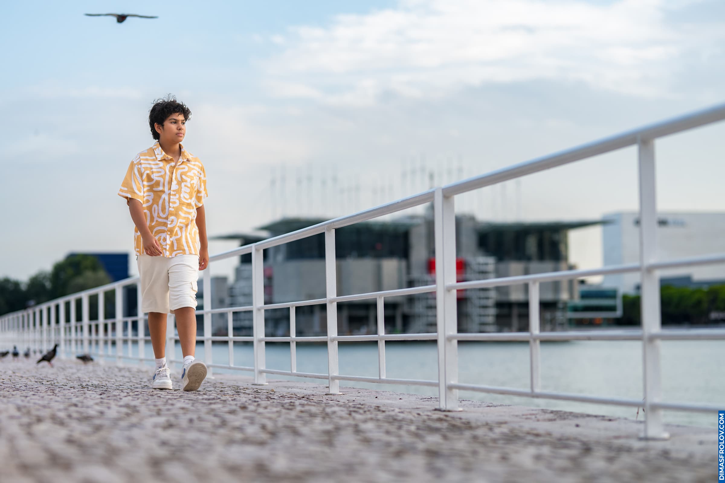ถ่ายภาพพอร์ตเทรตนักเต้นวัยรุ่นที่ลิสบอน: อายัน ณ สวนปาร์เกดัชนาซอยช์. บาทต่อภาพ 133408 (2026-09-13 13:49:20)