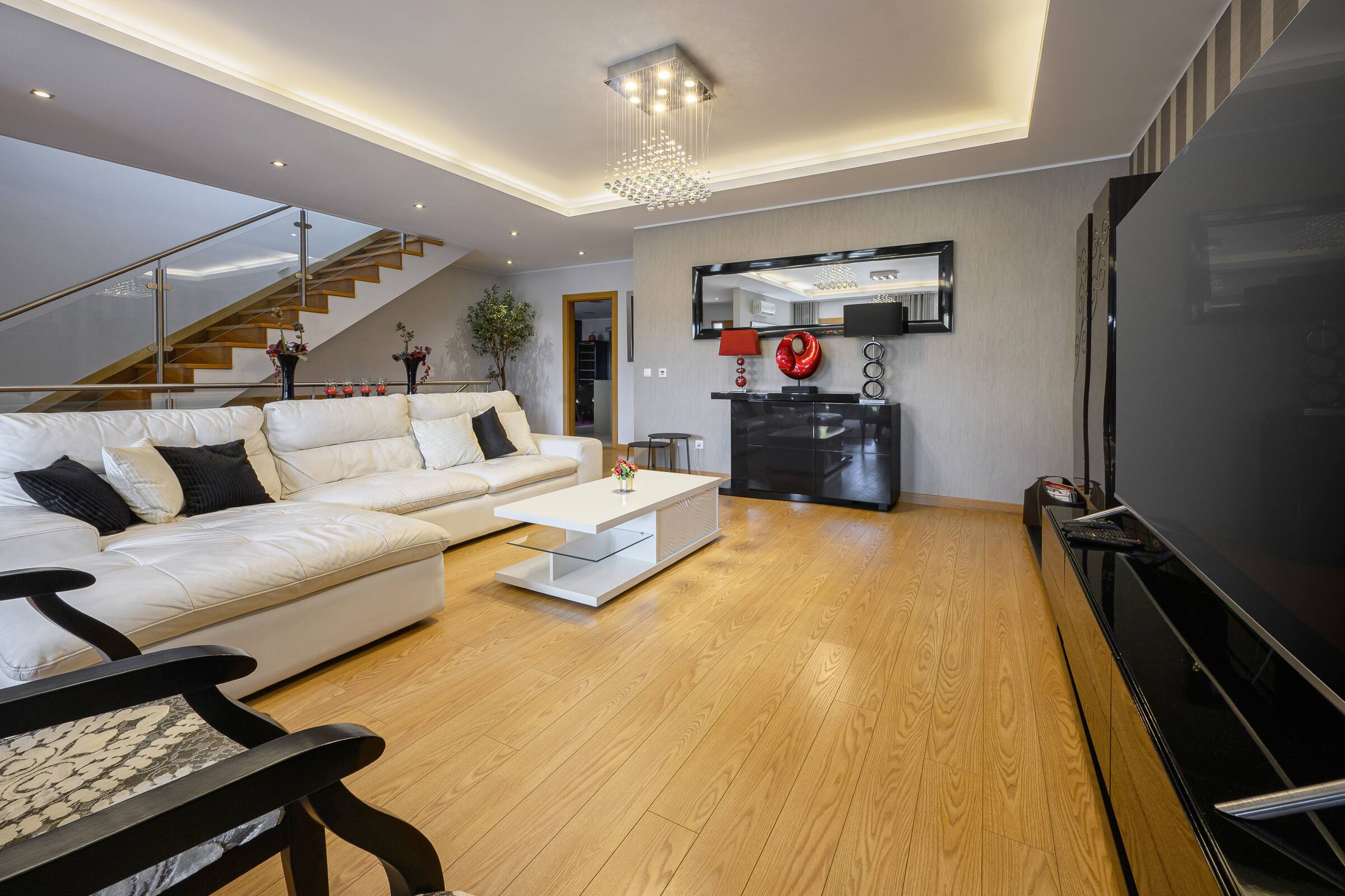 Two-storey villa with a pool, spa and games room. Photo 133508 (2026-10-20 10:55:26)