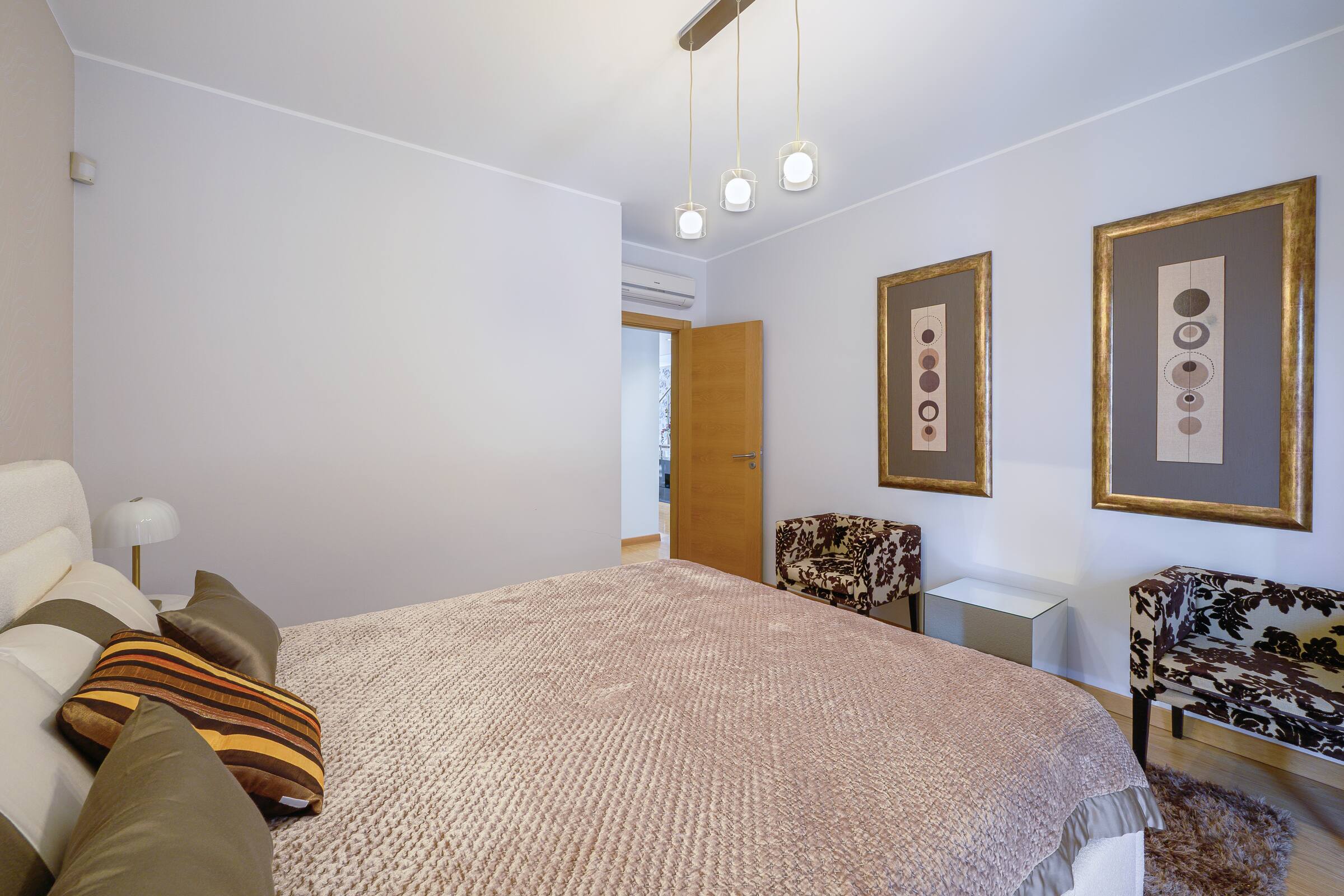 Two-storey villa with a pool, spa and games room. Photo 133511 (2026-10-20 10:55:26)