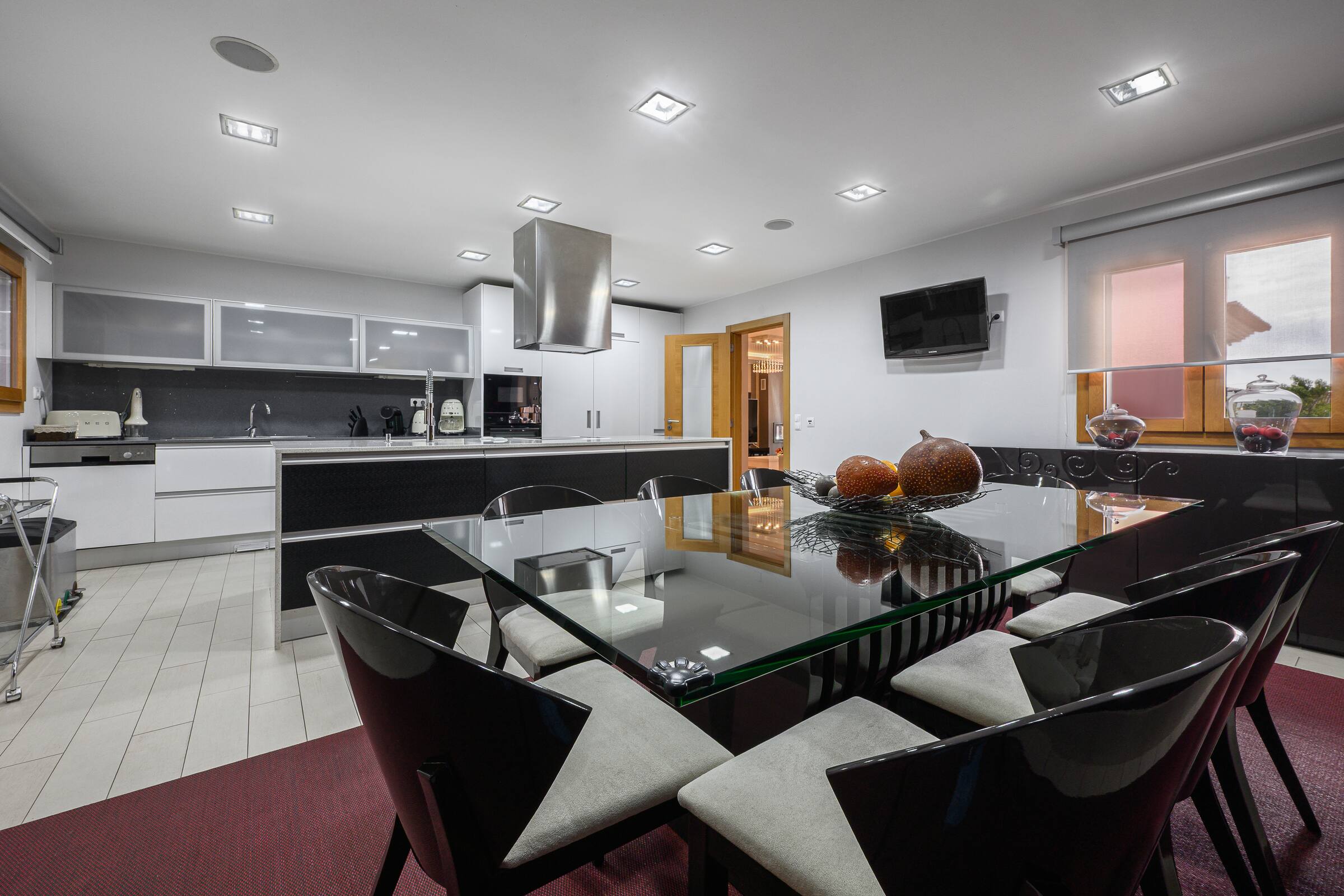 Two-storey villa with a pool, spa and games room. Photo 133513 (2026-10-20 10:55:26)