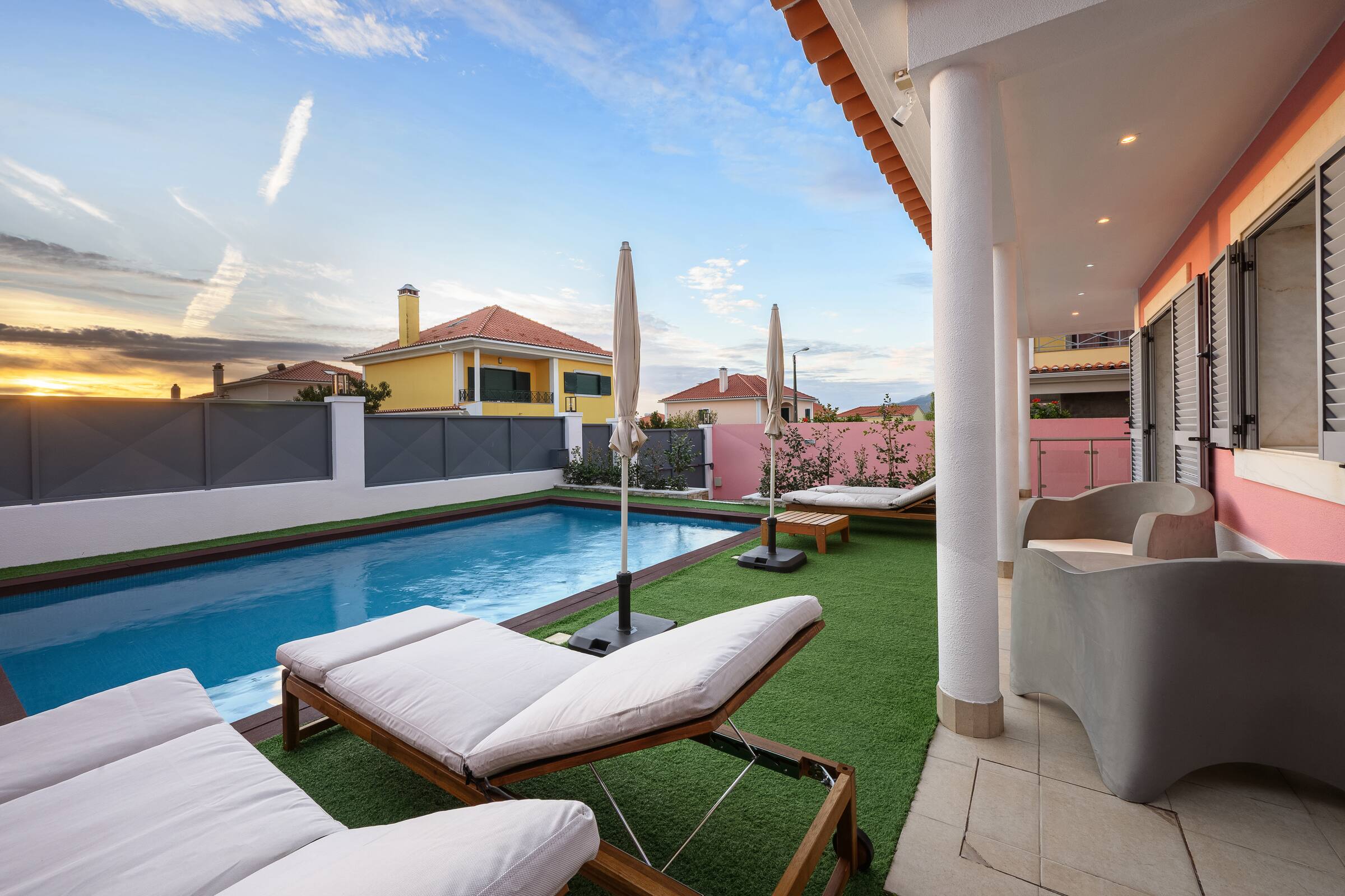 Two-storey villa with a pool, spa and games room. Photo 133524 (2026-10-20 10:55:26)