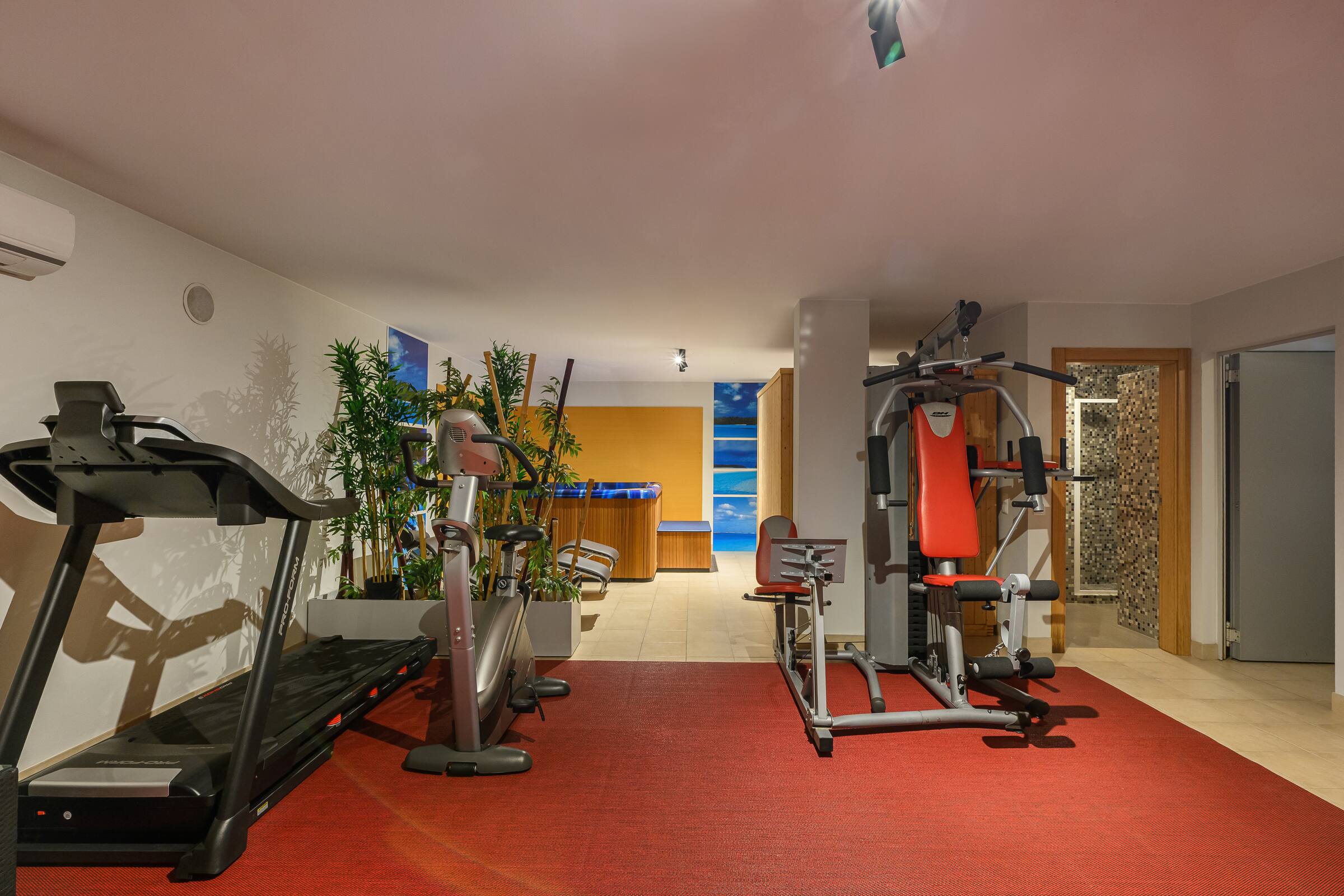 Two-storey villa with a pool, spa and games room. Photo 133534 (2026-10-20 10:55:26)