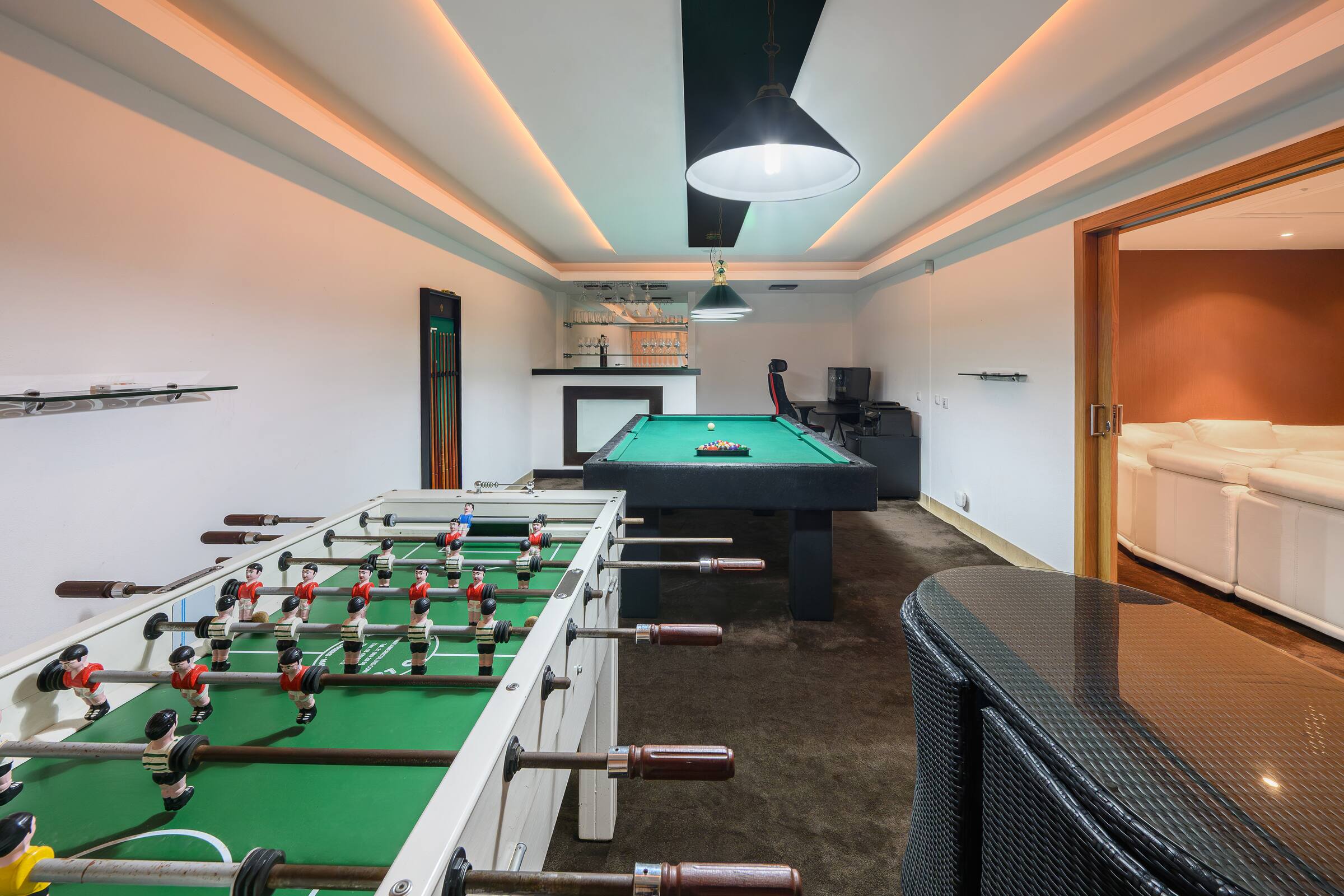 Two-storey villa with a pool, spa and games room. Photo 133537 (2026-10-20 10:55:26)