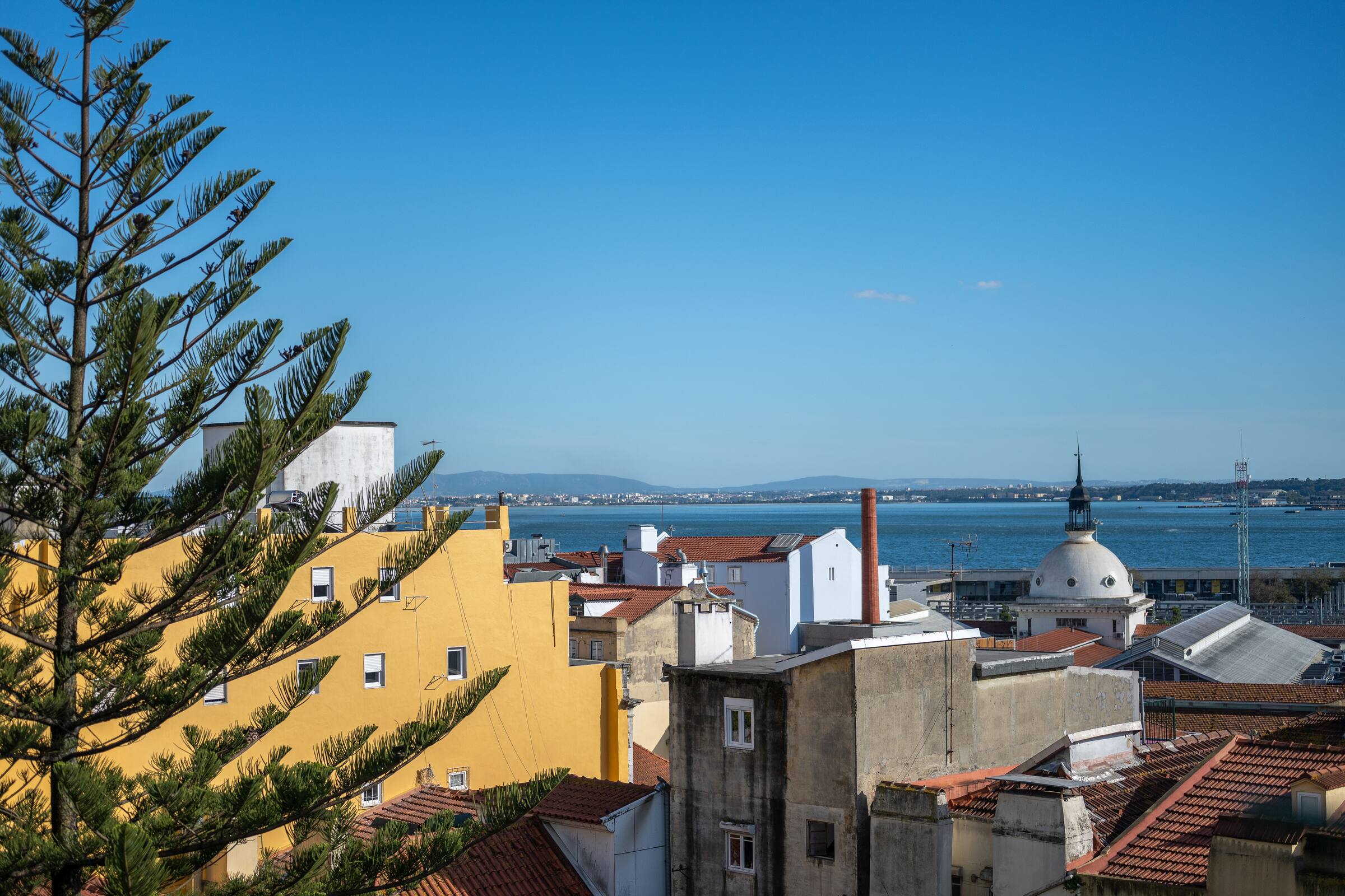 Rooms and flats on Calçada da Bica Grande. Photo 133812 (2026-10-20 11:11:56)