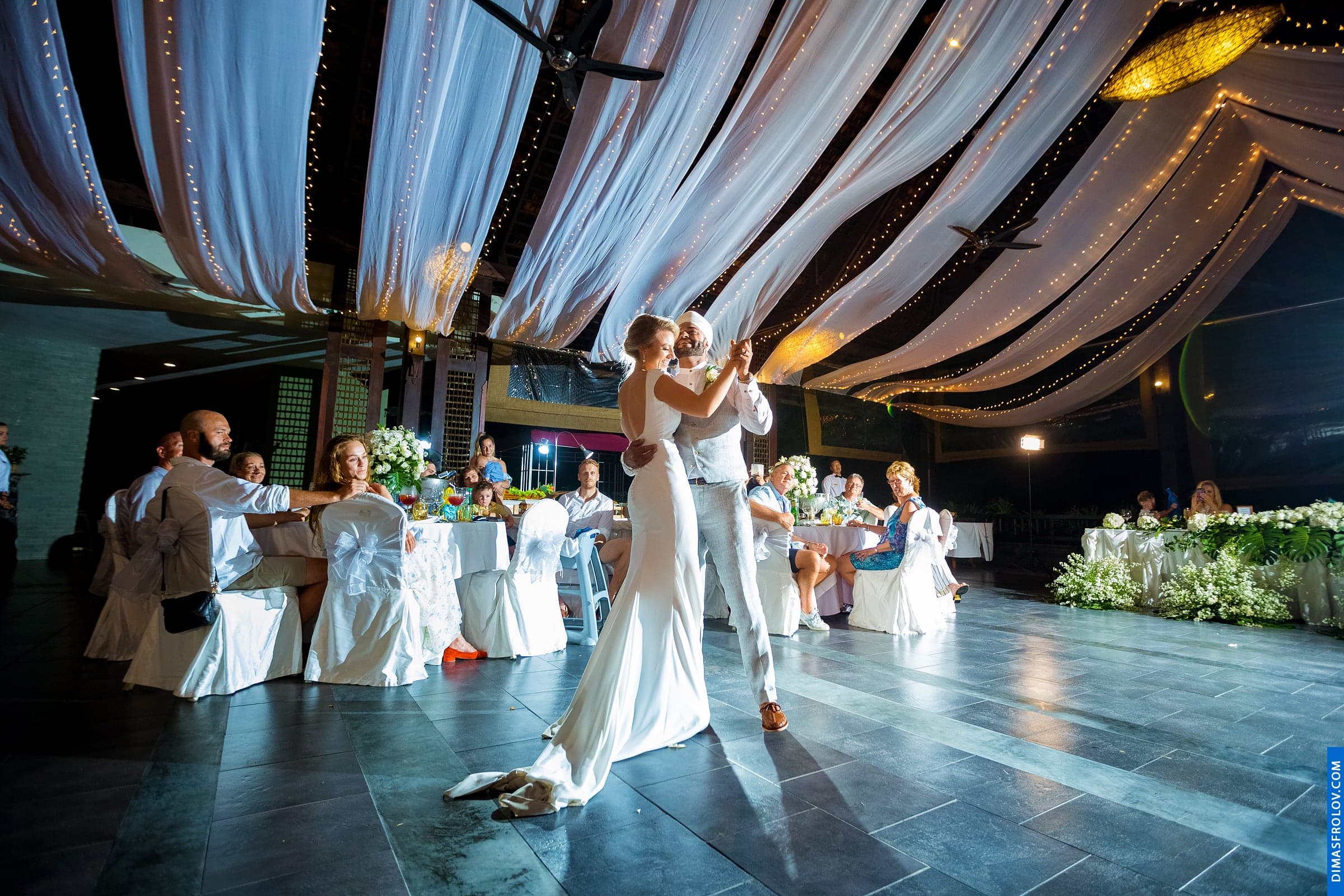 Fotos de casamento em Lisboa . Portfólio do fotógrafo em Portugal e na Europa. . Foto DE-seria-063-ORGL-deep-elyse-wed-314-e525b78c-13e21a38e5.