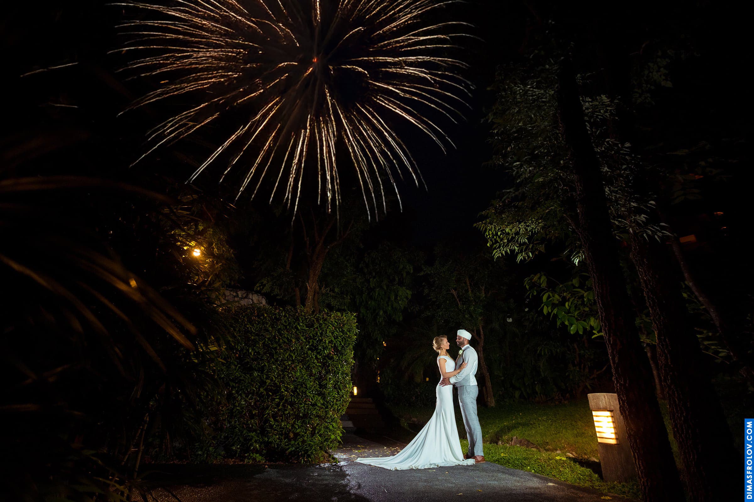 Fotos de casamento em Lisboa . Portfólio do fotógrafo em Portugal e na Europa. . Foto DE-seria-064-ORGL-deep-elyse-wed-270-c98ca9cd-22ec577fec.
