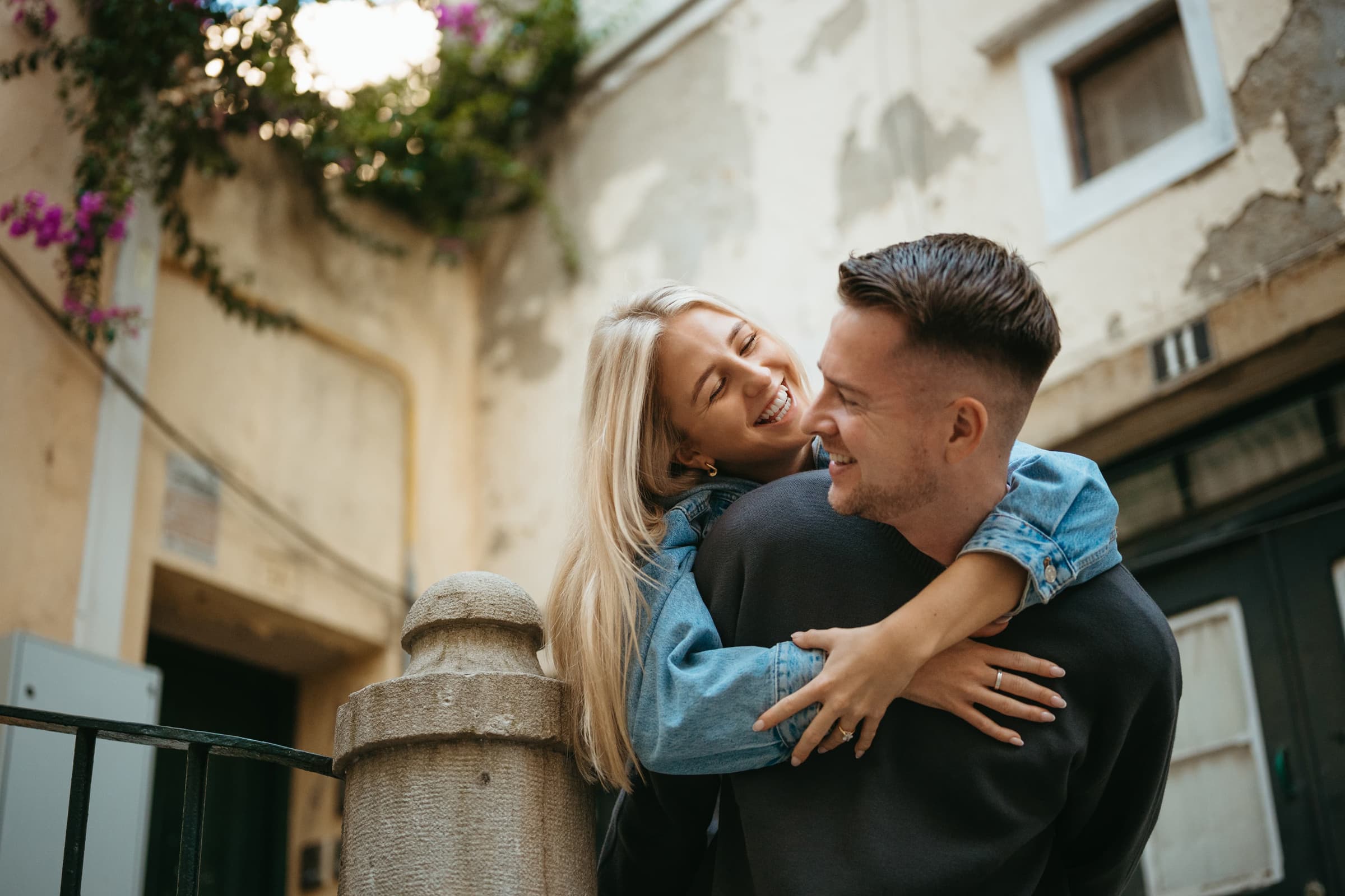 Honeymoon photos in Lisbon. Photo i-NpVPMVW-4K-d53a51d36a.