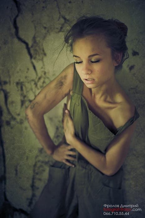 Photoshoot in an abandoned house. photographer Dimas Frolov. photo761