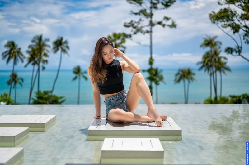 Isabelle. ถ่ายรูปโยคะเต็มรูปแบบ